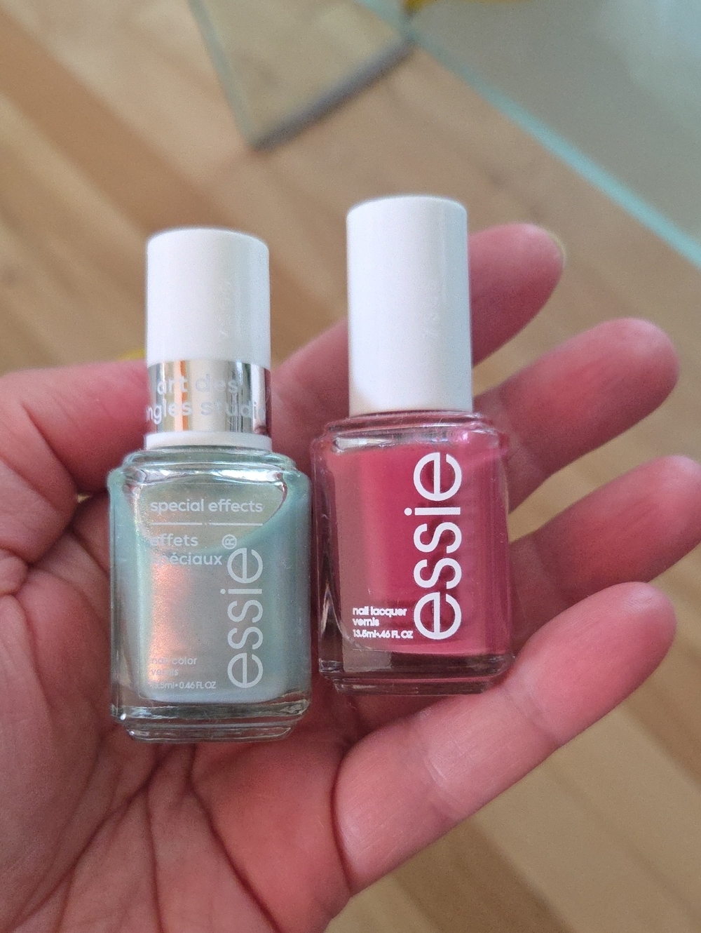 Set Of 2 Essie Nail Polish Color 40 & 321 Blue And Pink
